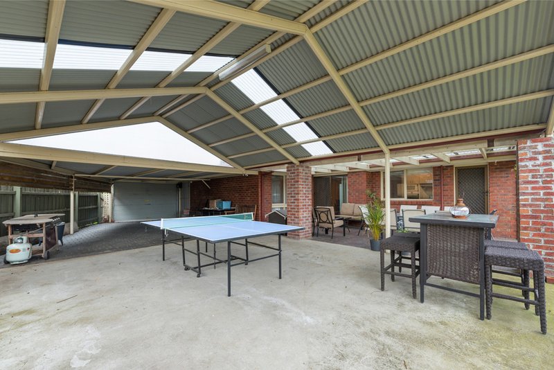 Photo - 11 Finden Court, Craigieburn VIC 3064 - Image 10