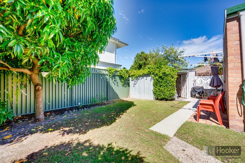 Photo - 11 Fiona Street, Biggera Waters QLD 4216 - Image 15