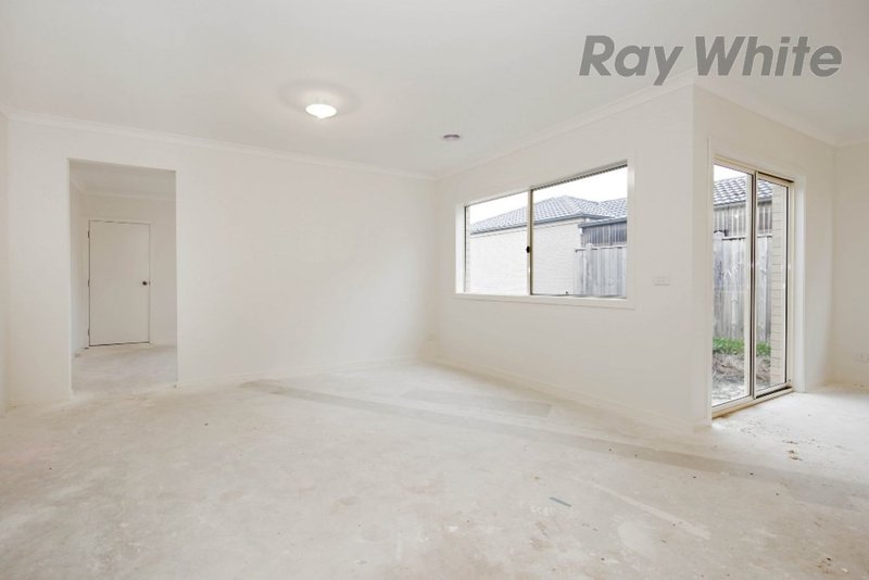 Photo - 11 Fireside Avenue, Point Cook VIC 3030 - Image 9