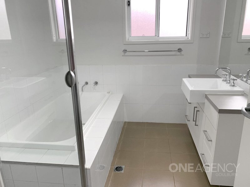 Photo - 11 Fitzpatrick Street, Goulburn NSW 2580 - Image 9