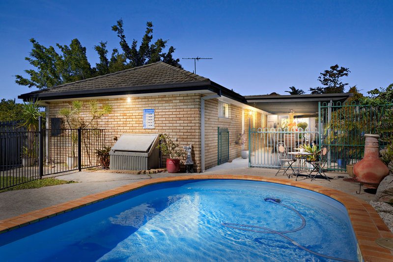 11 Fitzroy Crescent, Murrumba Downs QLD 4503