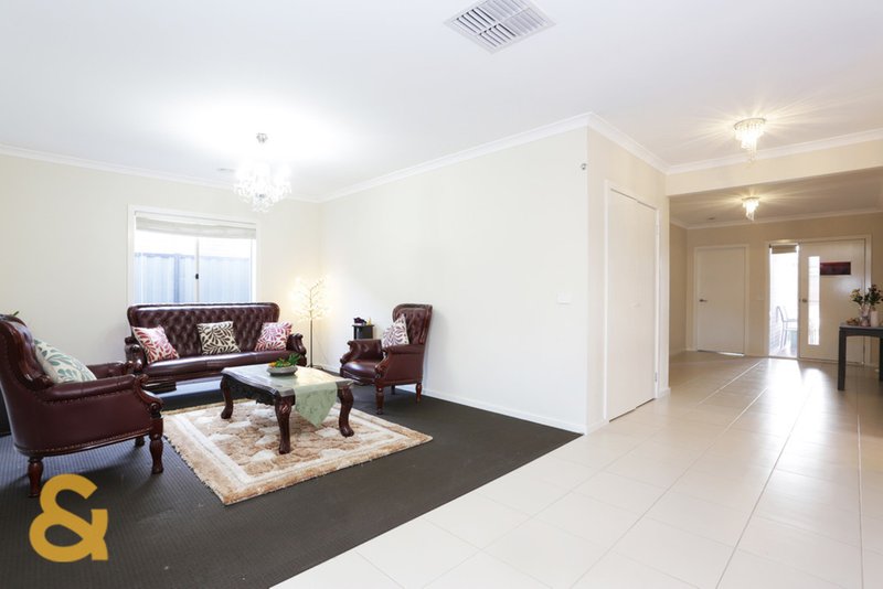 Photo - 11 Flannery Street, Craigieburn VIC 3064 - Image 3