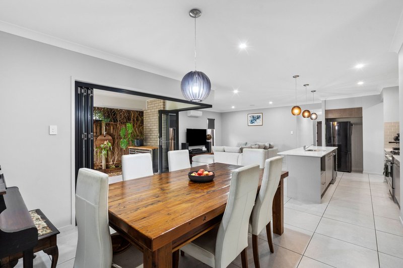 Photo - 11 Fleming Street, Logan Reserve QLD 4133 - Image 4