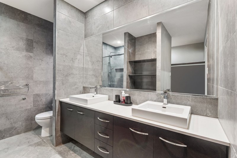 Photo - 11 Fleming Street, Logan Reserve QLD 4133 - Image 10