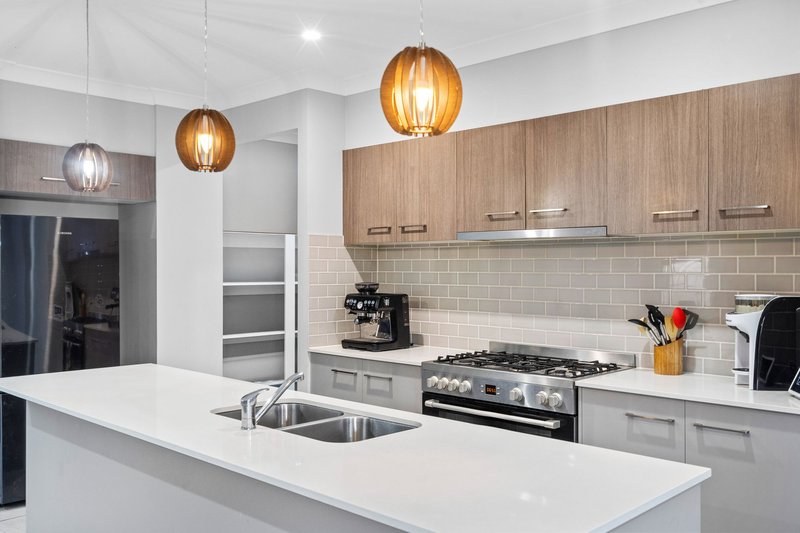 Photo - 11 Fleming Street, Logan Reserve QLD 4133 - Image 13