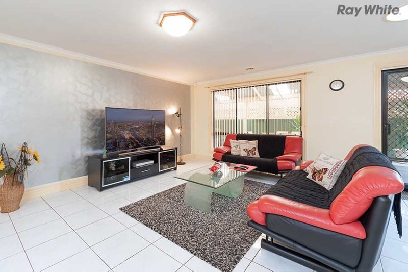 Photo - 11 Flemming Avenue, Burnside VIC 3023 - Image 4