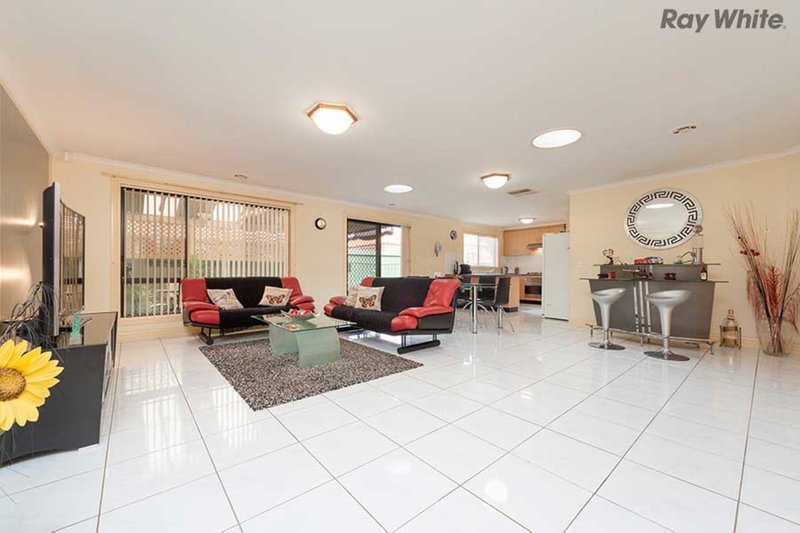 Photo - 11 Flemming Avenue, Burnside VIC 3023 - Image 9