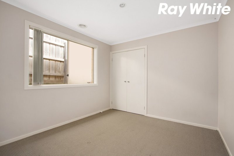 Photo - 11 Fleur Court, Narre Warren South VIC 3805 - Image 11