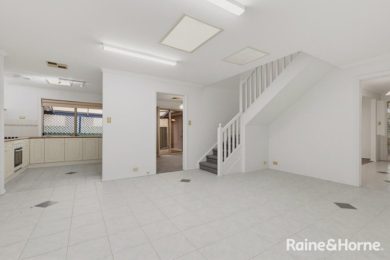 Photo - 11 Flinders Road, Hillcrest SA 5086 - Image 4