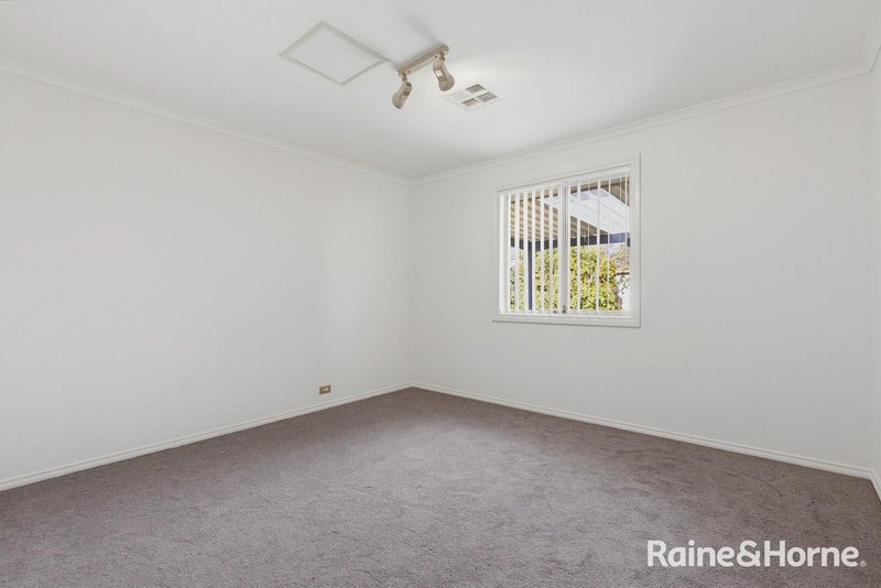 Photo - 11 Flinders Road, Hillcrest SA 5086 - Image 12