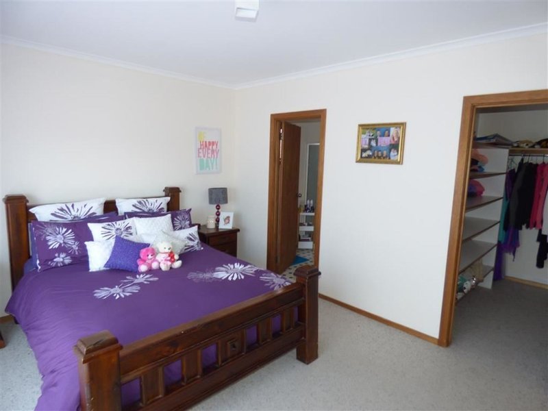 Photo - 11 Florence Street, Horsham VIC 3400 - Image 6