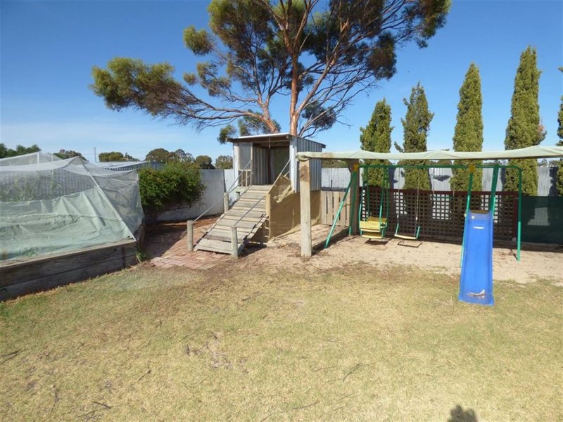 Photo - 11 Florence Street, Horsham VIC 3400 - Image 14