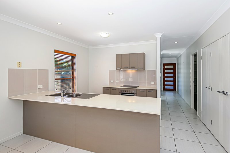 Photo - 11 Foreshore Court, Dicky Beach QLD 4551 - Image 3