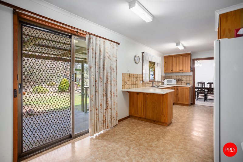 Photo - 11 Forest Drive, Ascot VIC 3551 - Image 9