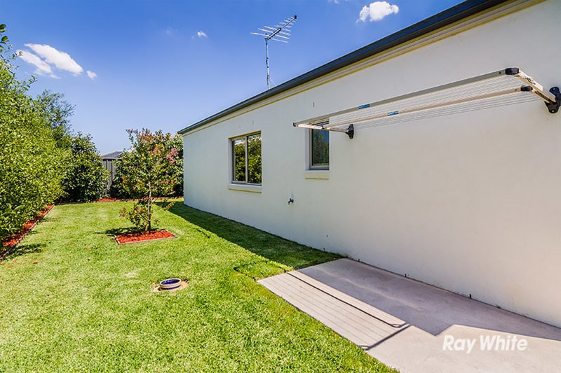 Photo - 11 Fortuna Crescent, Cranbourne West VIC 3977 - Image 18