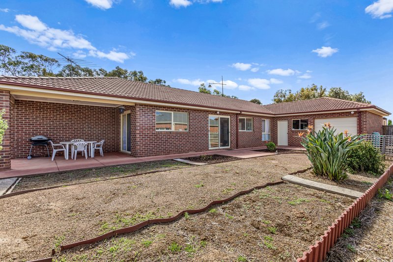 Photo - 11 Foxwood Grove, Mernda VIC 3754 - Image 10