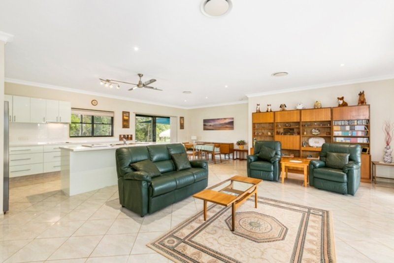 Photo - 11 Fred Astaire Avenue, Maudsland QLD 4210 - Image 4