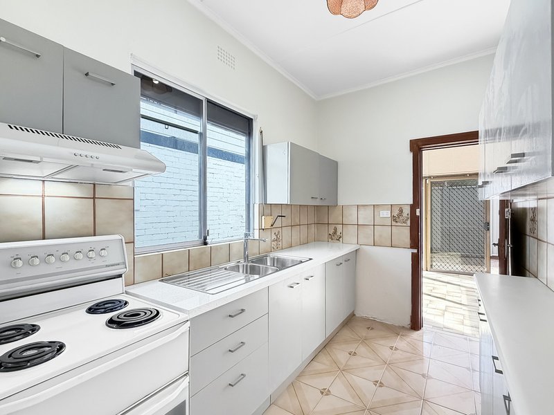 Photo - 11 Fredbert Street, Lilyfield NSW 2040 - Image 4