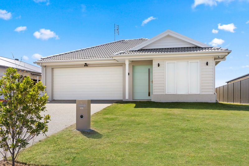 11 Frederick Circuit, Eli Waters QLD 4655