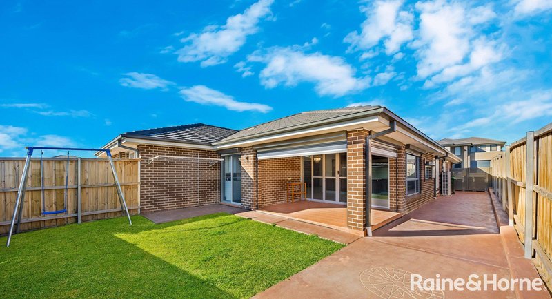 Photo - 11 Freitas Road, Edmondson Park NSW 2174 - Image 7