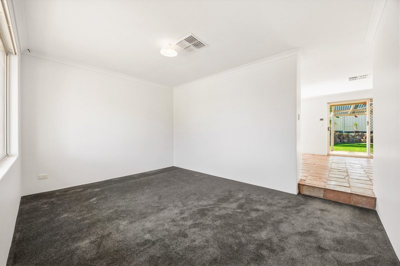 Photo - 11 Freyler Court, Alexander Heights WA 6064 - Image 6