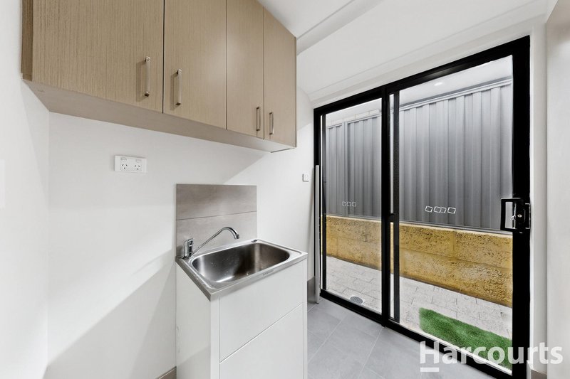 Photo - 11 Fringelily Way, Sinagra WA 6065 - Image 10