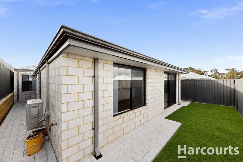 Photo - 11 Fringelily Way, Sinagra WA 6065 - Image 16