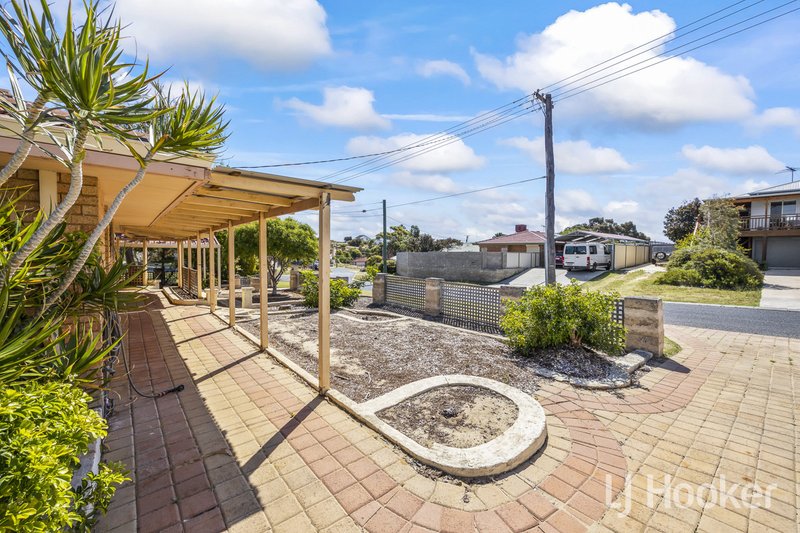 Photo - 11 Galleon Place, Yanchep WA 6035 - Image 7