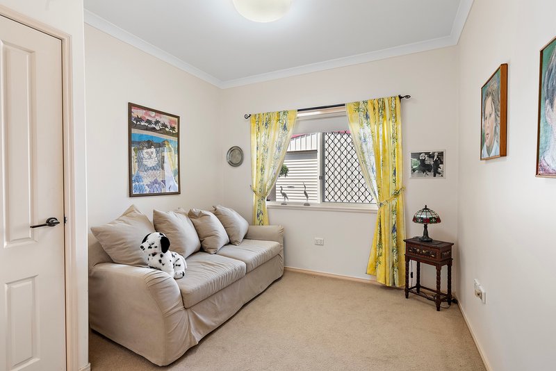 Photo - 11 Galley Way, Birkdale QLD 4159 - Image 19