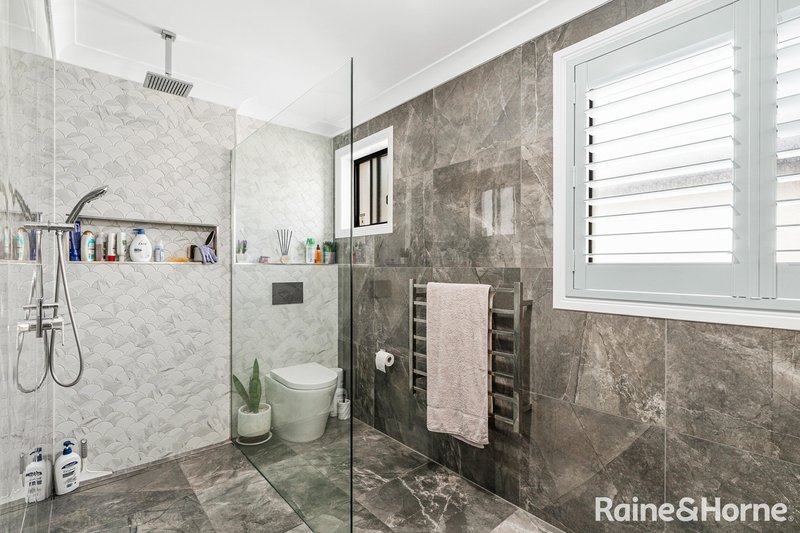 Photo - 11 Gardenia Crescent, Bomaderry NSW 2541 - Image 7