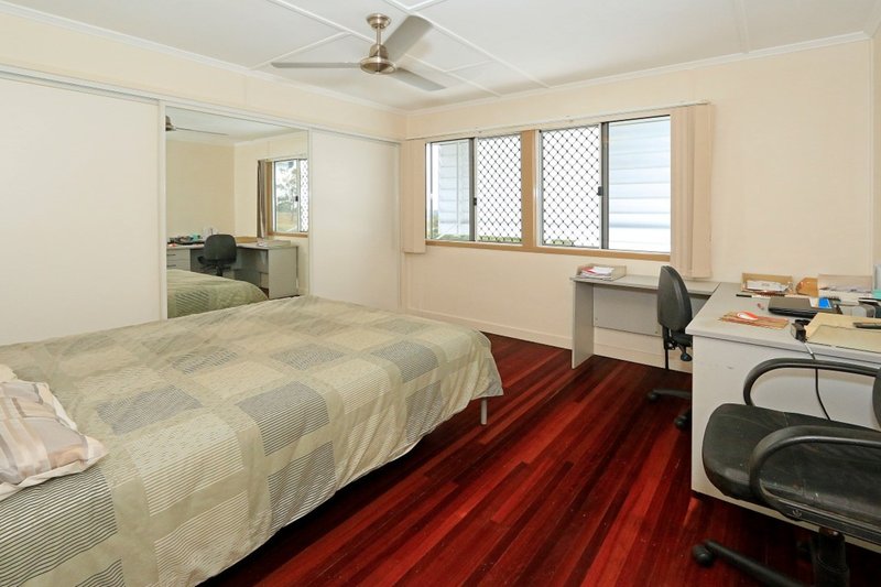 Photo - 11 Gardner Street, The Range QLD 4700 - Image 6