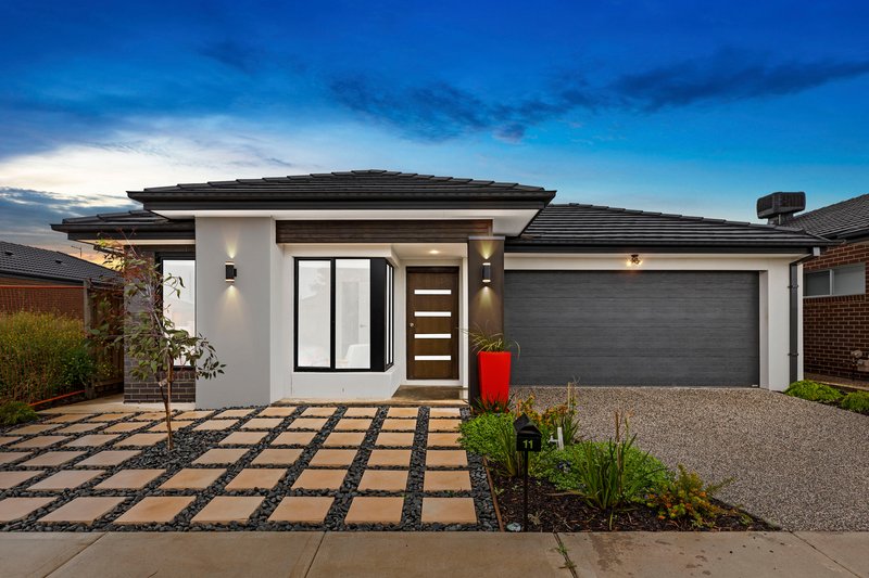 11 Garner Grove, Rockbank VIC 3335