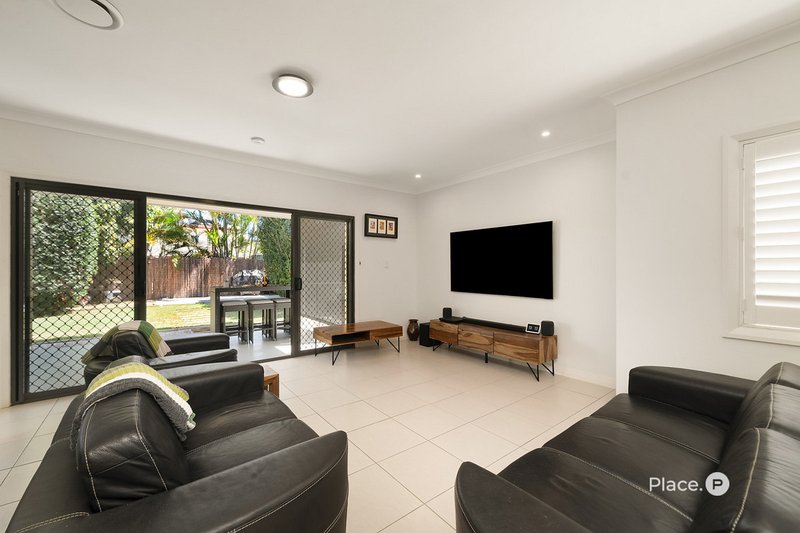 Photo - 11 Garnet Street, Scarborough QLD 4020 - Image 12