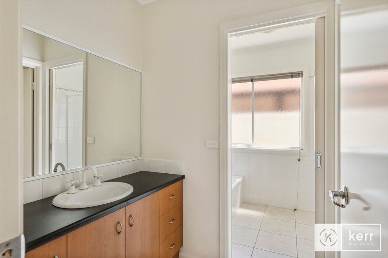 Photo - 11 Gattuso Drive, Cobram VIC 3644 - Image 6