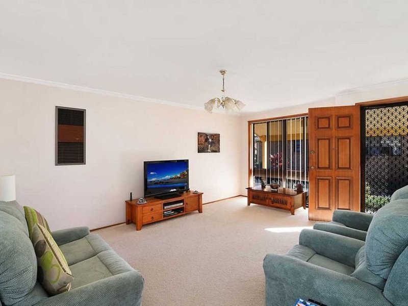 Photo - 11 Gilbert Avenue, Gorokan NSW 2263 - Image 2