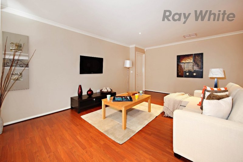 Photo - 11 Ginger Lane, Point Cook VIC 3030 - Image 6