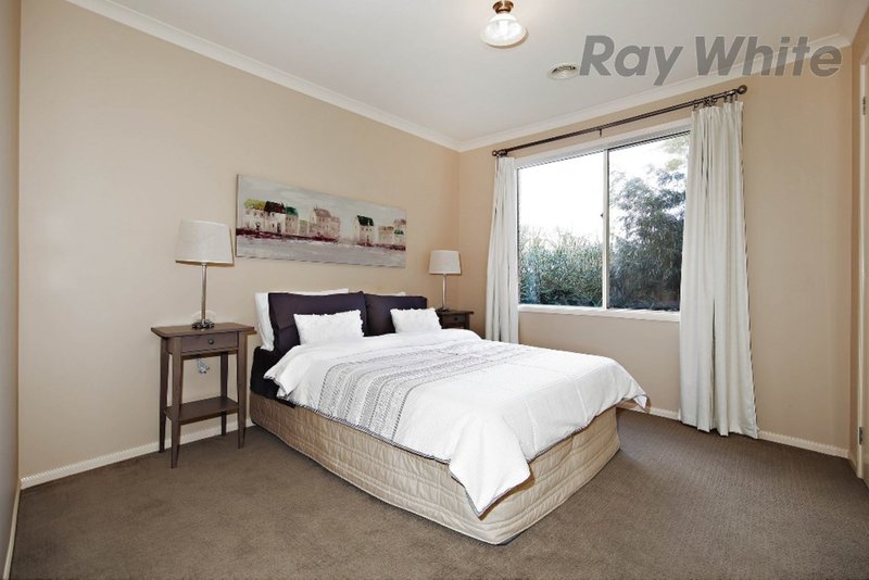 Photo - 11 Ginger Lane, Point Cook VIC 3030 - Image 10