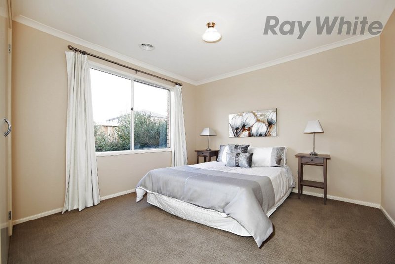 Photo - 11 Ginger Lane, Point Cook VIC 3030 - Image 12