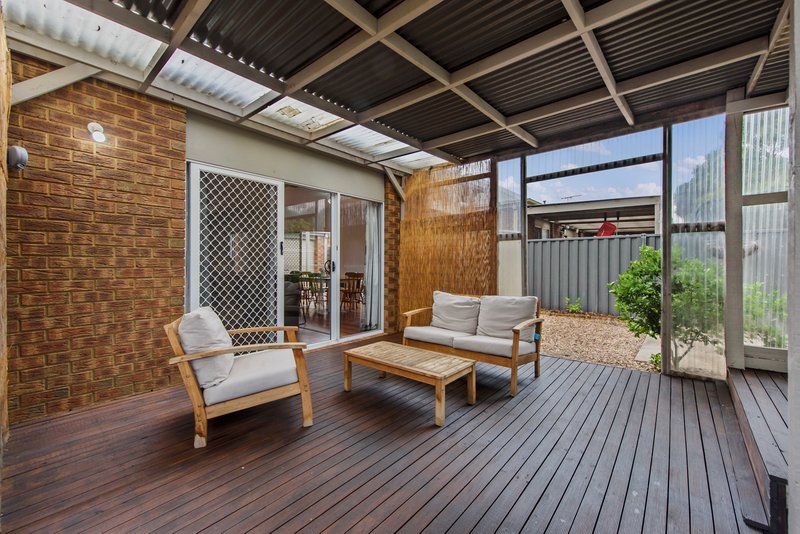 Photo - 11 Glack Way, Caroline Springs VIC 3023 - Image 12