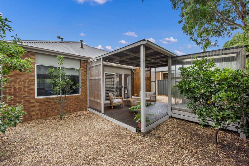 Photo - 11 Glack Way, Caroline Springs VIC 3023 - Image 13