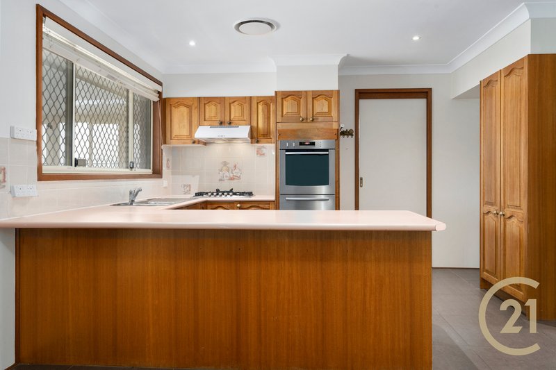 Photo - 11 Glanara Court, Wattle Grove NSW 2173 - Image 5