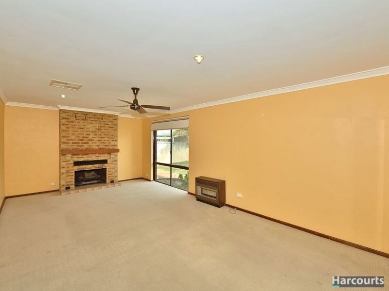 Photo - 11 Glauert Road, Coodanup WA 6210 - Image 11