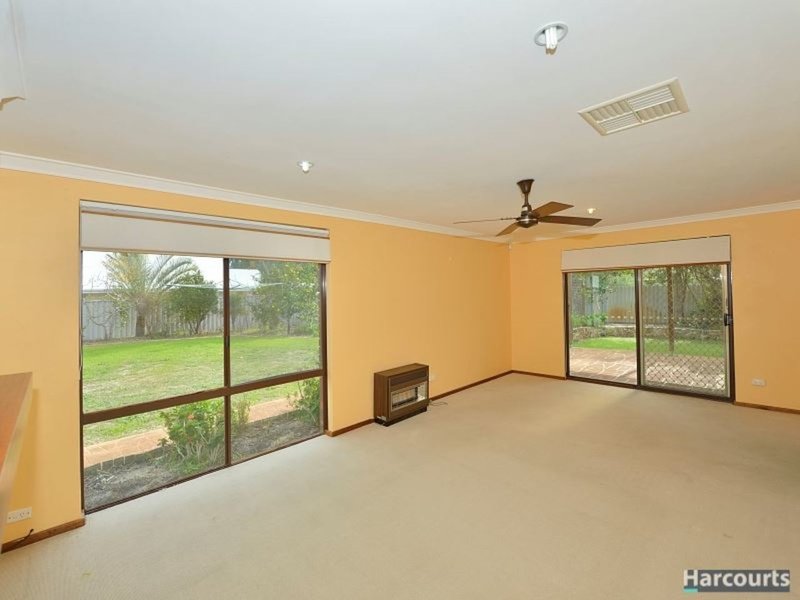 Photo - 11 Glauert Road, Coodanup WA 6210 - Image 12