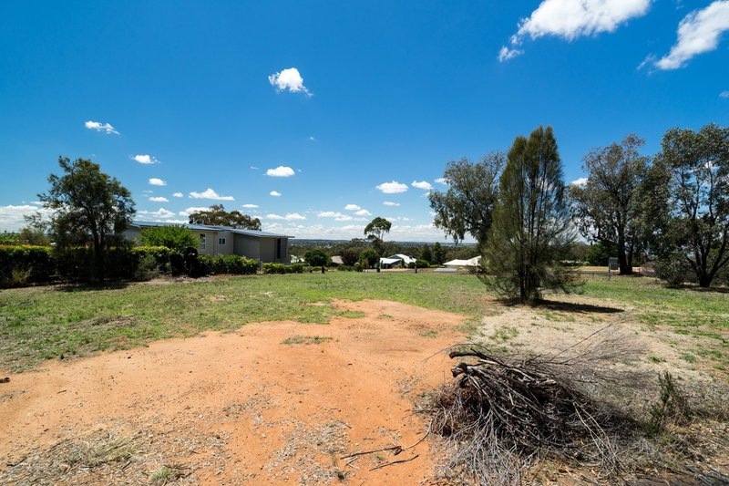 Photo - 11 Glenabbey Drive, Dubbo NSW 2830 - Image 3