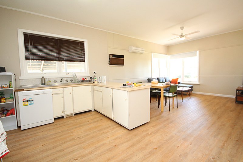 Photo - 11 Glenferness Street, Nhill VIC 3418 - Image 7