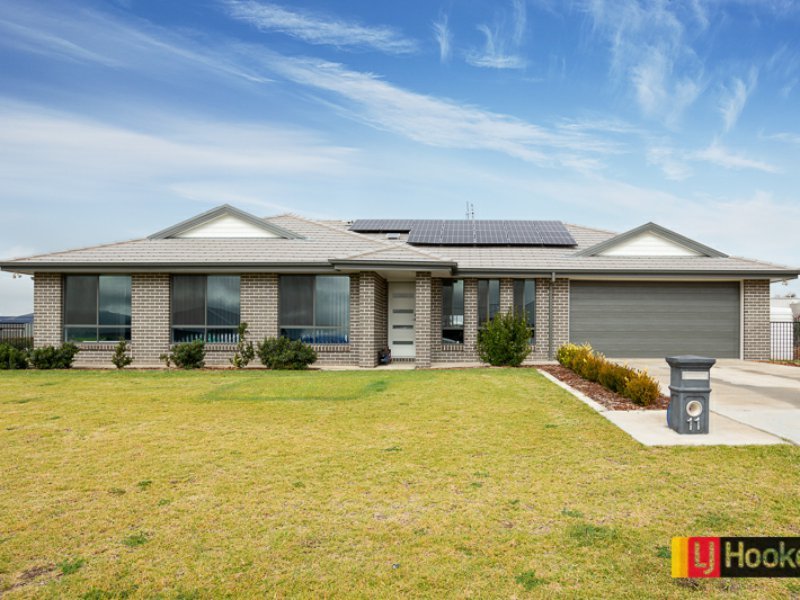 11 Glenmore Drive, Moore Creek NSW 2340