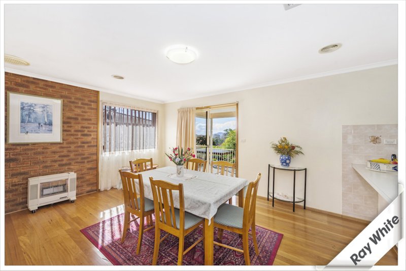 Photo - 11 Glennie Place, Queanbeyan West NSW 2620 - Image 2