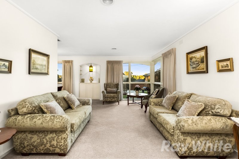 Photo - 11 Glenville Road, Glen Waverley VIC 3150 - Image 3