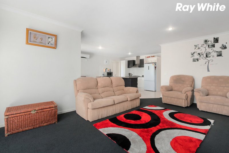 Photo - 11 Glenvista Road, Pakenham VIC 3810 - Image 5