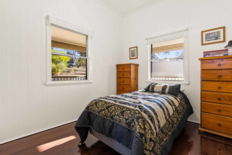 Photo - 11 Golf Course Road, Goombungee QLD 4354 - Image 7